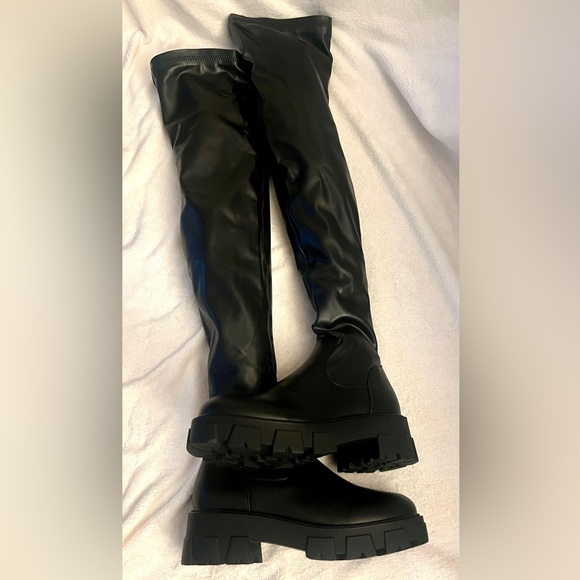 Azalea Wang Slim fit stretch thigh boots. Size 9 women’s. - Picture 6 of 9